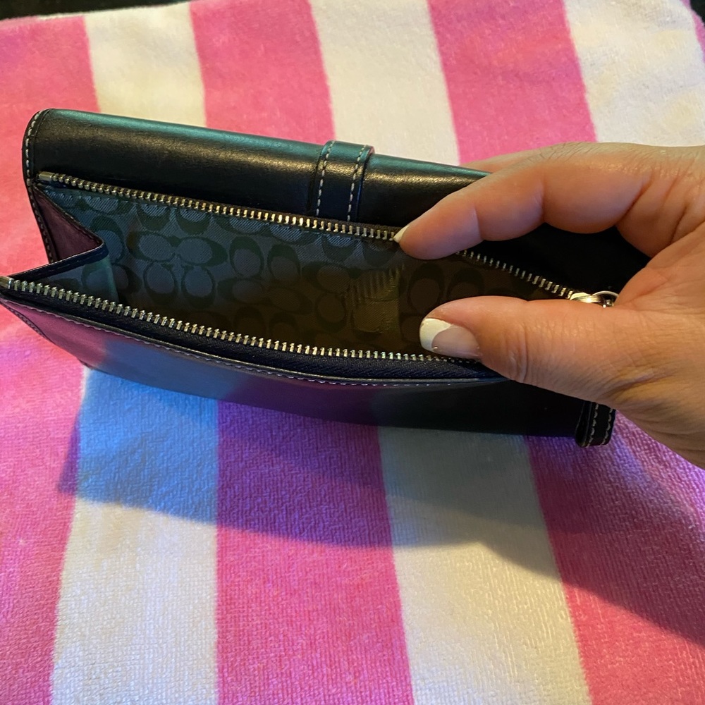Coach black leather wallet - Picture 7 of 7